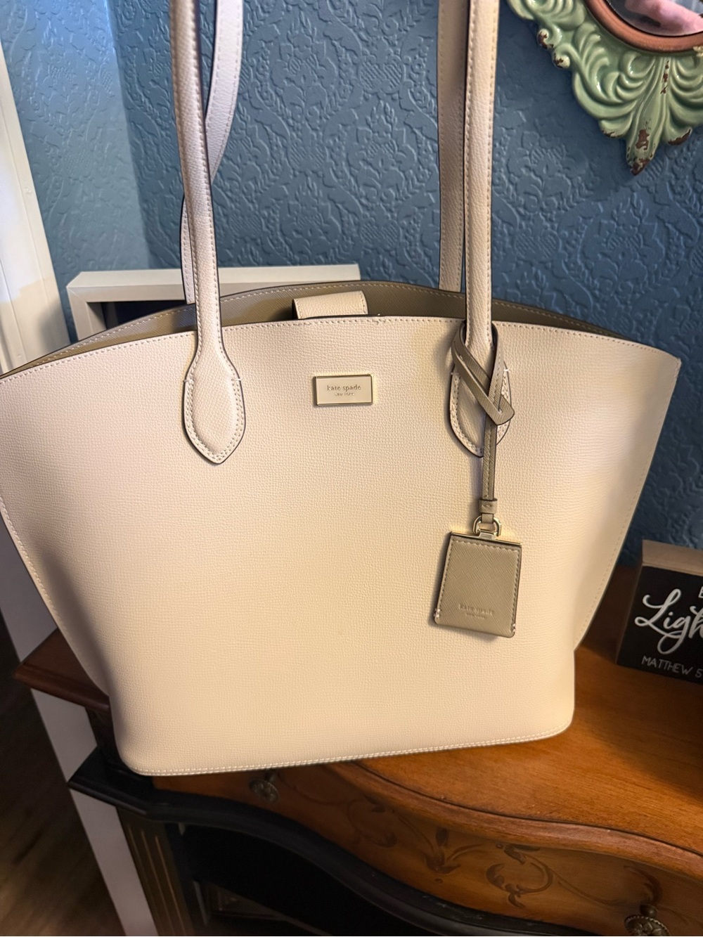 KATE SPADE Cream Textured Leather Handbag with Dual Straps